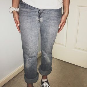 〰️👖 CLASSIC AUTHENTIC LEVI MOM JEANS 👖〰️